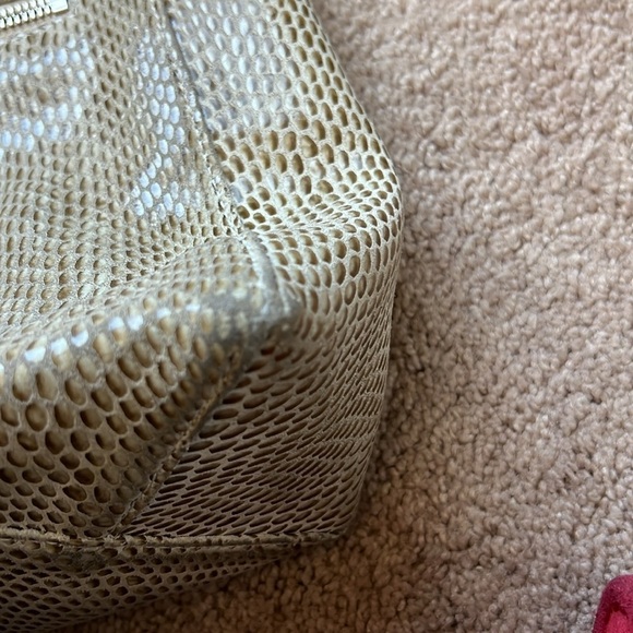 Sorial leather bucket bag - Picture 13 of 16